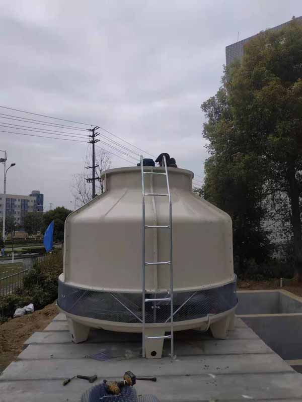 四川隆昌150T冷却塔安装现场