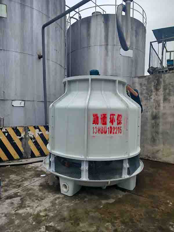 广汉80T冷却塔安装现场
