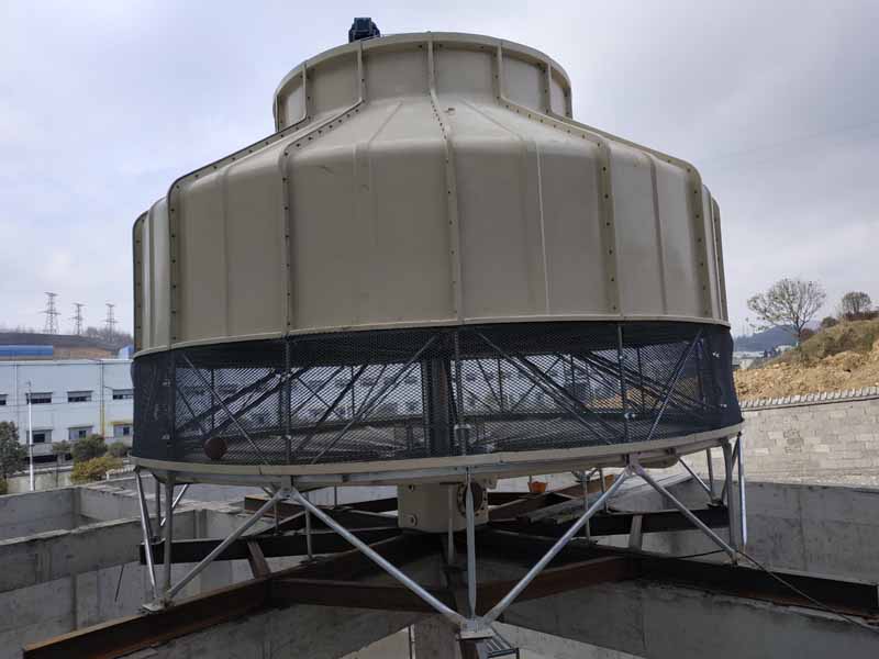 贵州六盘水500T冷却塔安装现场使用单位：贵州十九度铝业科技有限公司
